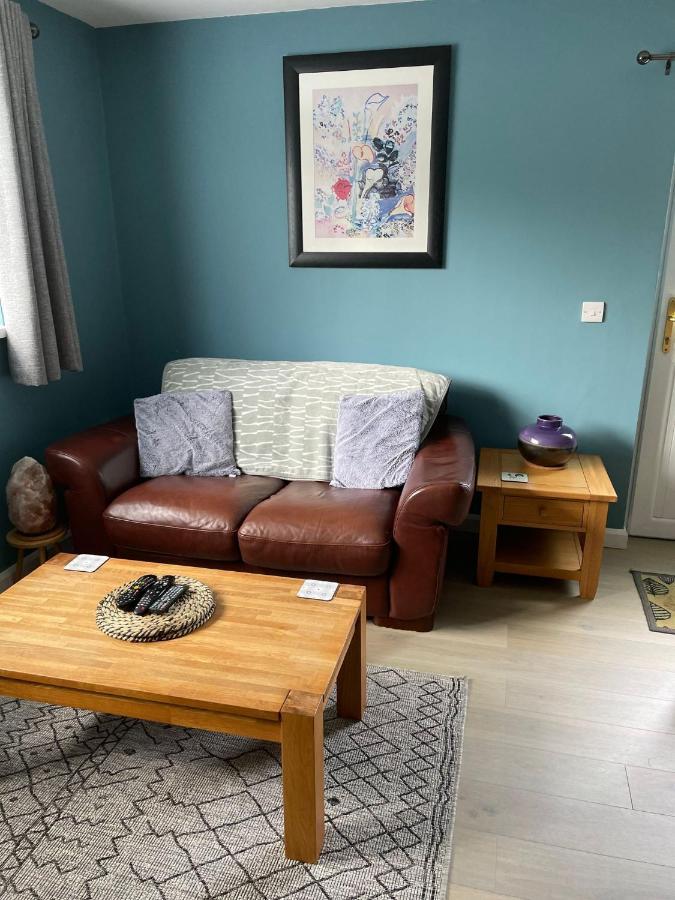 'Kodi'S Place' Well Appointed 1 Bedroom Apartment With Excellent Transport Links And Free Wi-Fi Whiteabbey Bagian luar foto