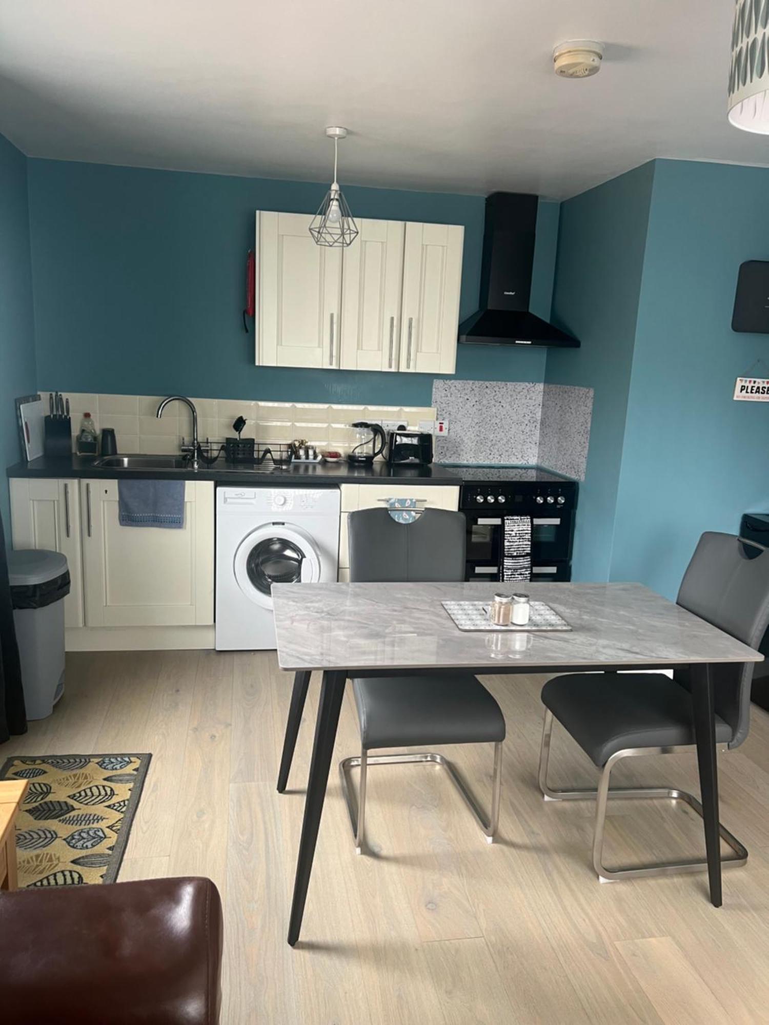'Kodi'S Place' Well Appointed 1 Bedroom Apartment With Excellent Transport Links And Free Wi-Fi Whiteabbey Bagian luar foto